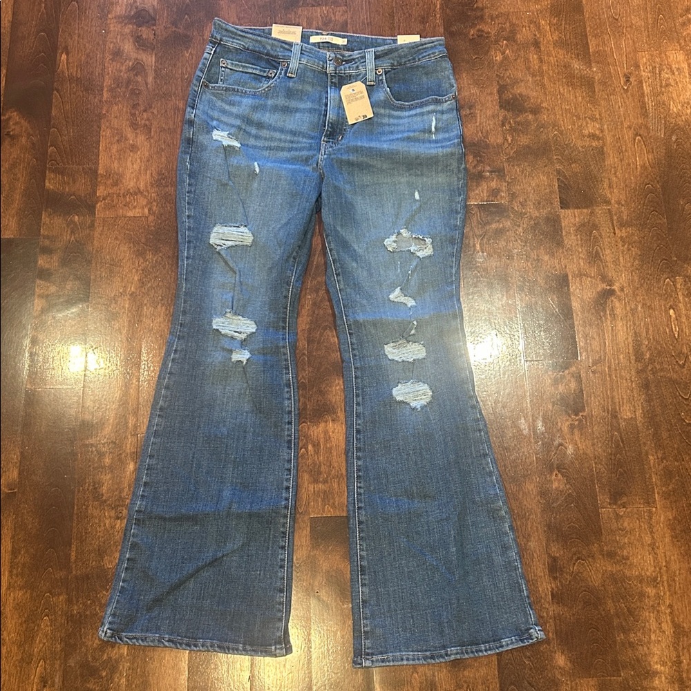 NWT Levi’s 726 Flare Jeans